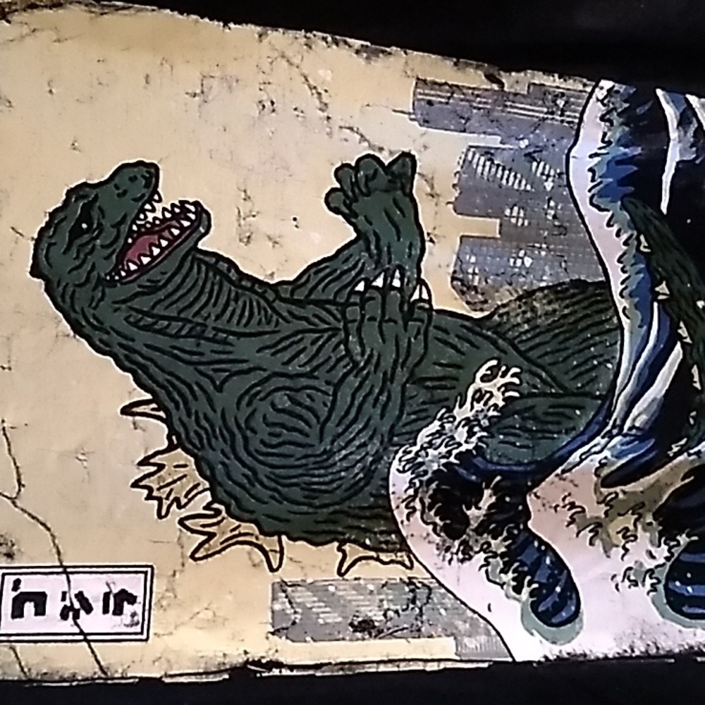 Godzilla shirt - Picture 2 of 3
